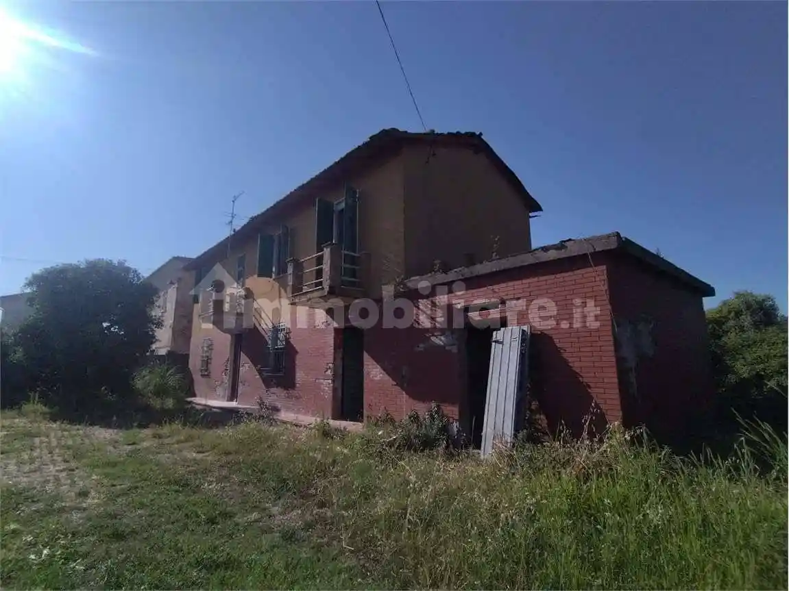 Casa indipendente in vendita a Sarzana