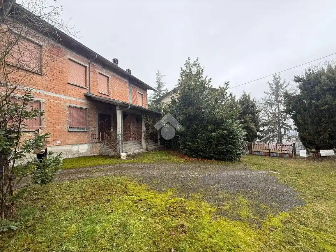 Rustico - Casale in vendita a Casina