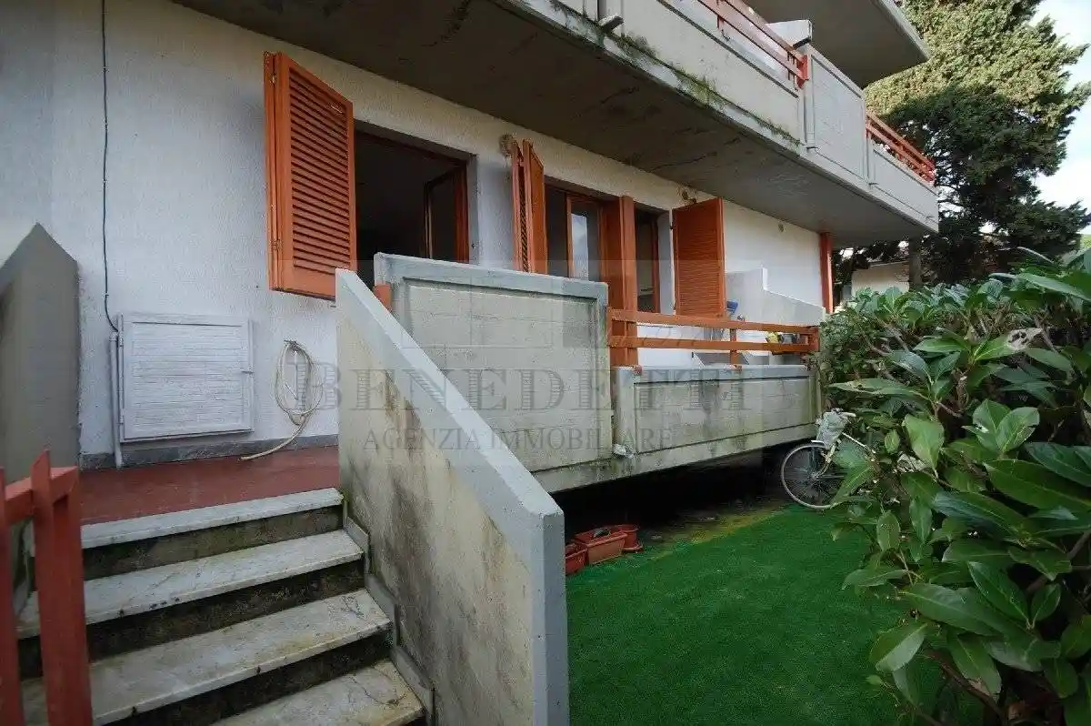 Casa indipendente in vendita a Massa