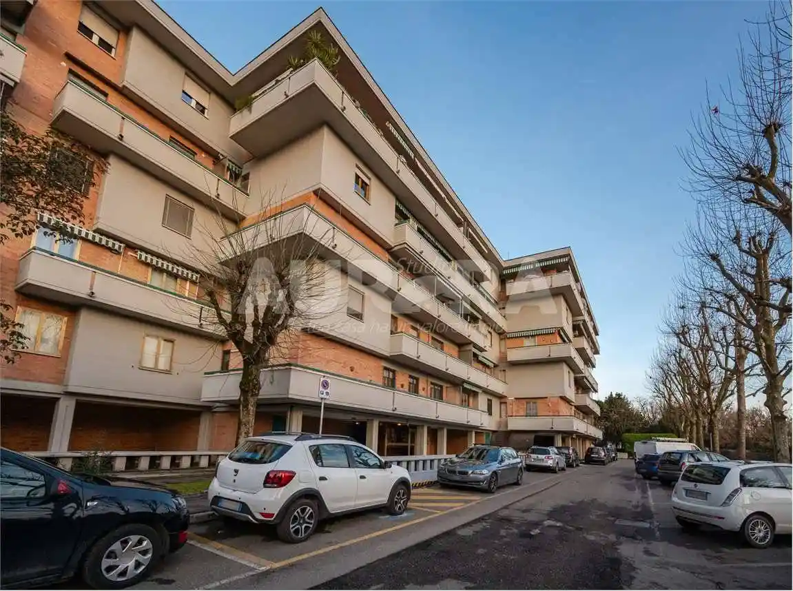 Appartamento in vendita a Modena