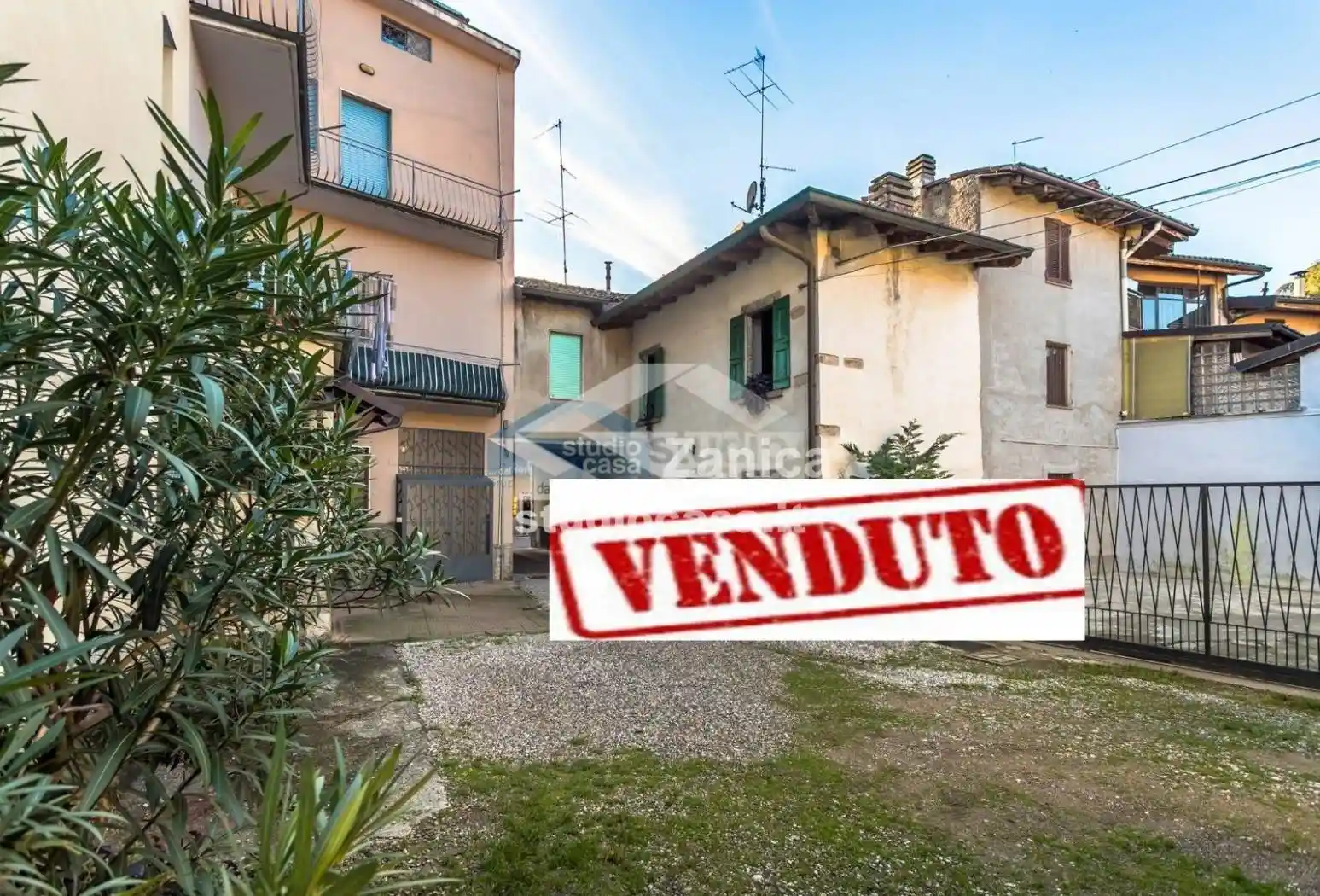 Casa indipendente in vendita a Stezzano