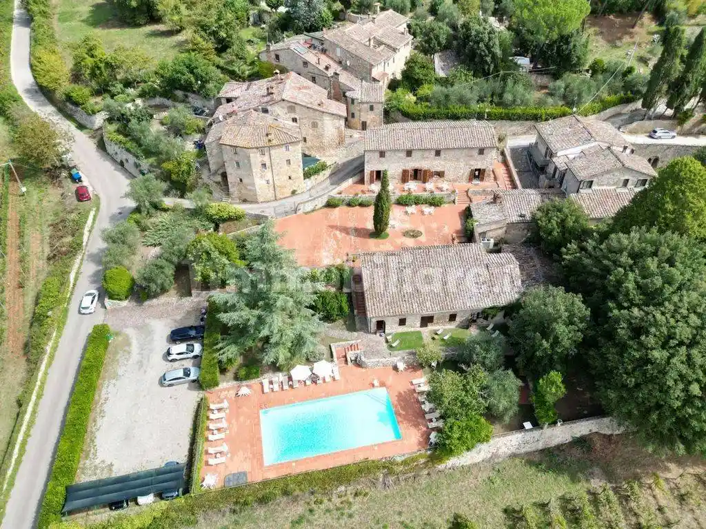 Rustico - Casale in vendita a Siena