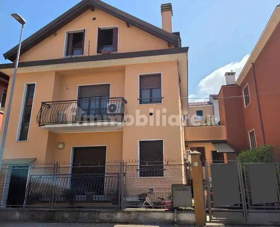 Appartamento in vendita a Rozzano