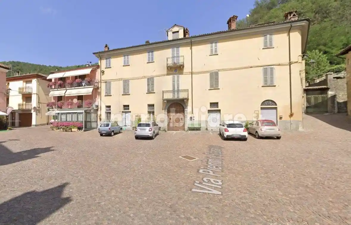 Appartamento in vendita a Vesime