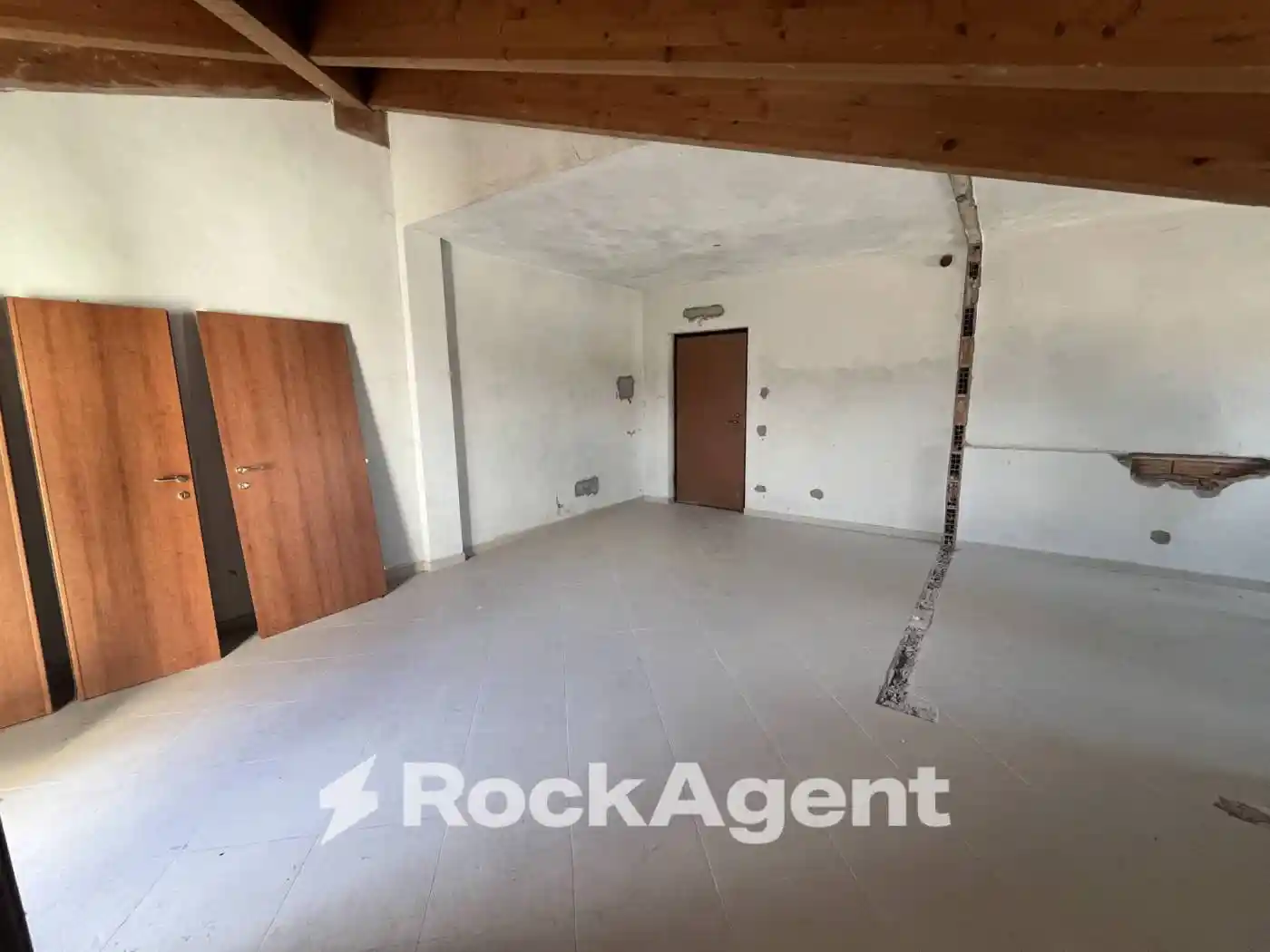 Appartamento in vendita a Caronno Pertusella