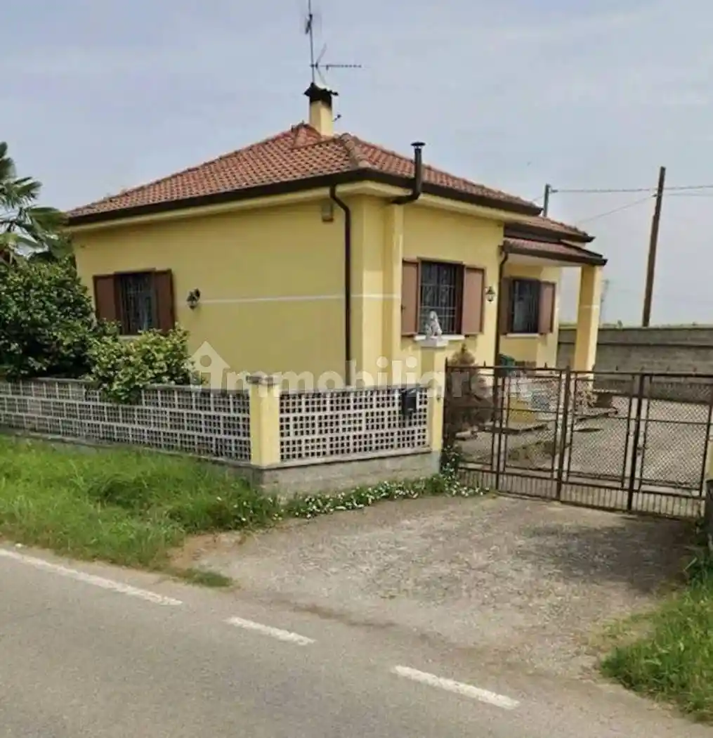 Villa in vendita a Mortara