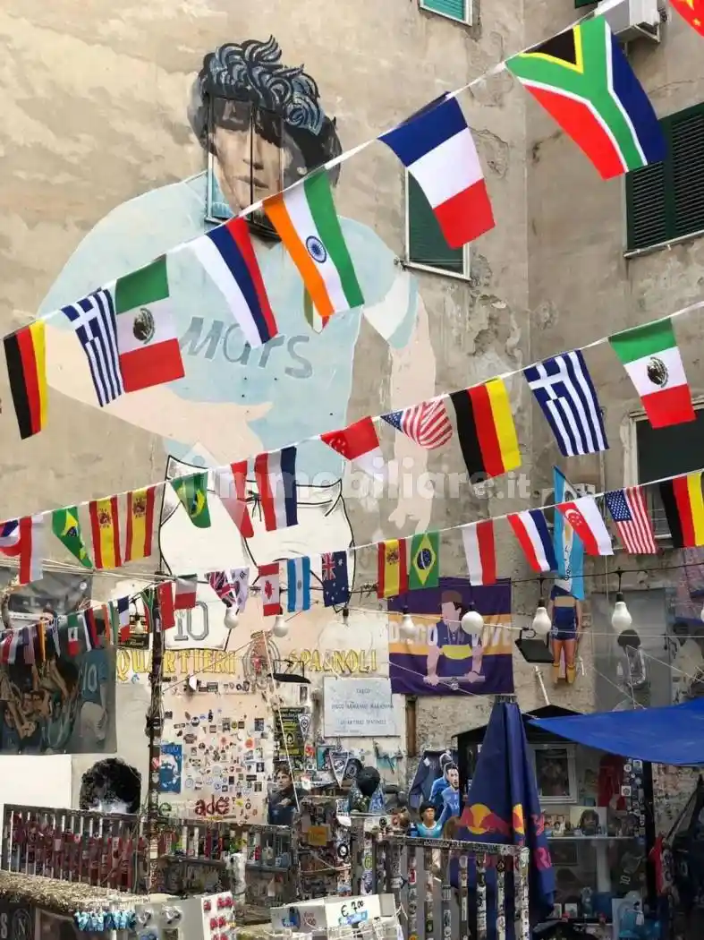 Appartamento in vendita a Napoli