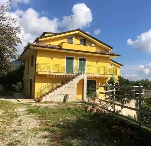 Villa in vendita a Marzano Appio