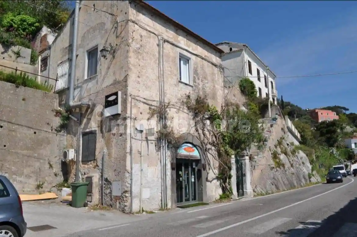 Appartamento in vendita a Vietri sul Mare