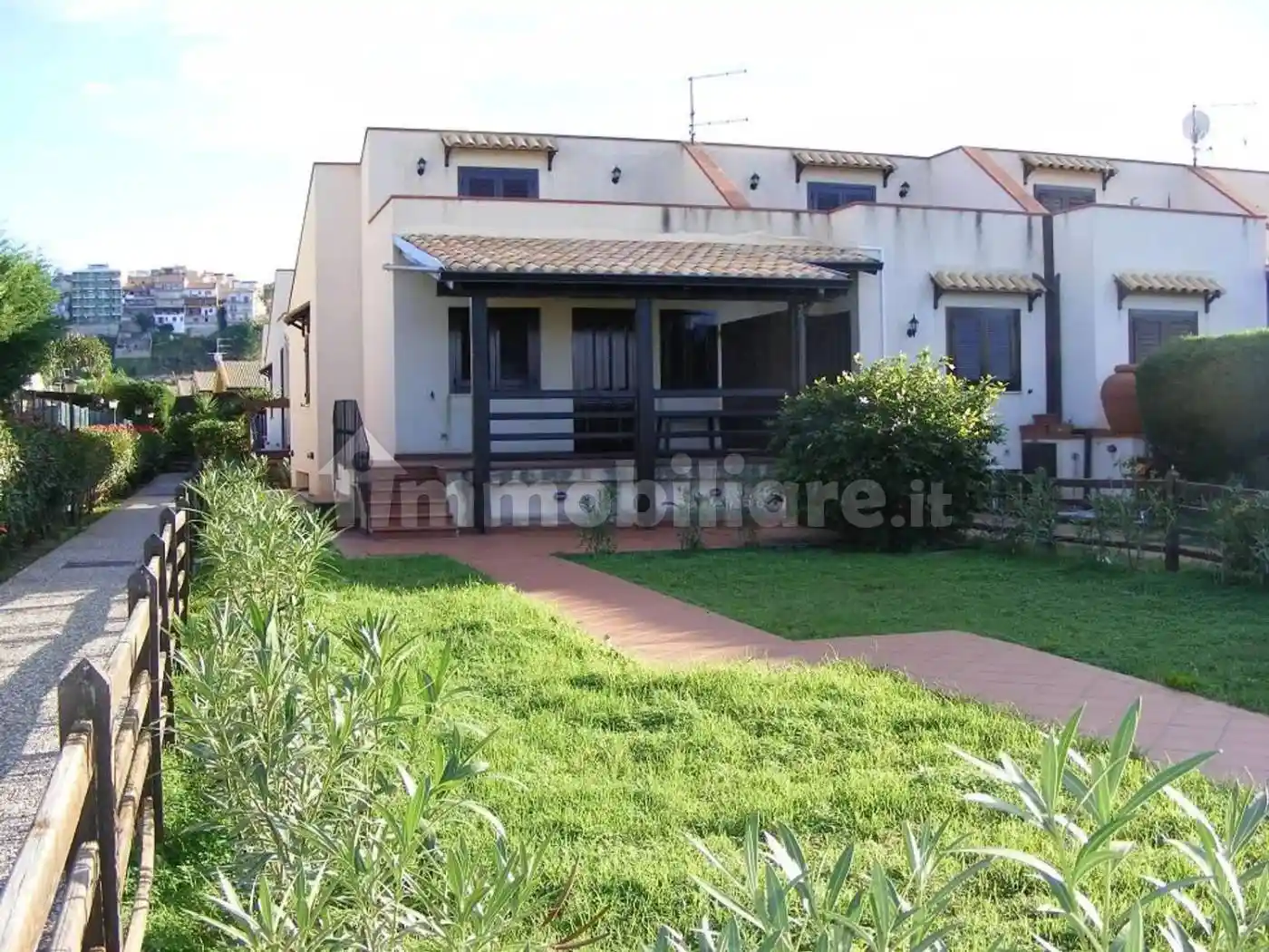 Villetta a schiera in vendita a Campofelice di Roccella