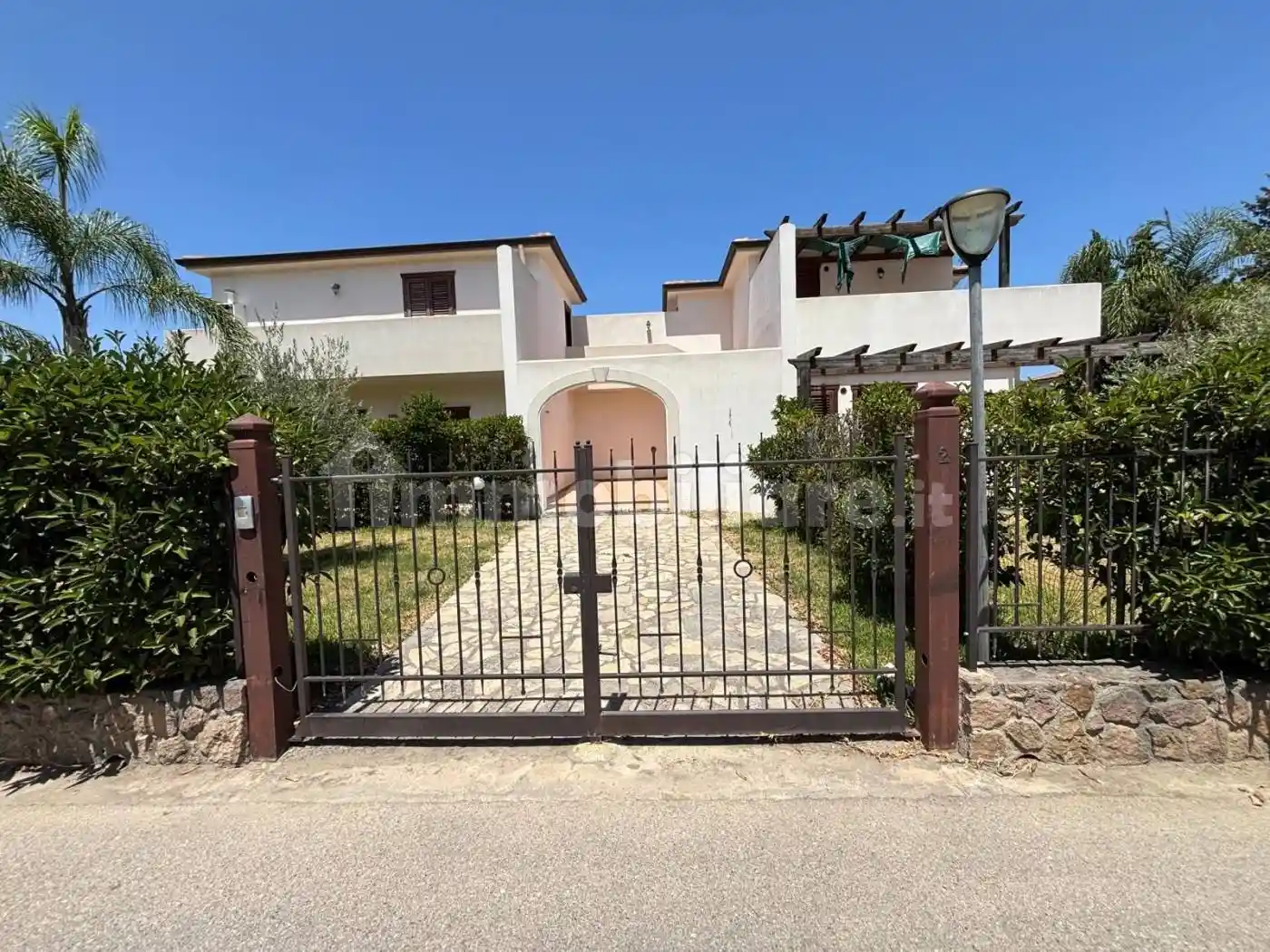 Villa in affitto a Campofelice di Roccella