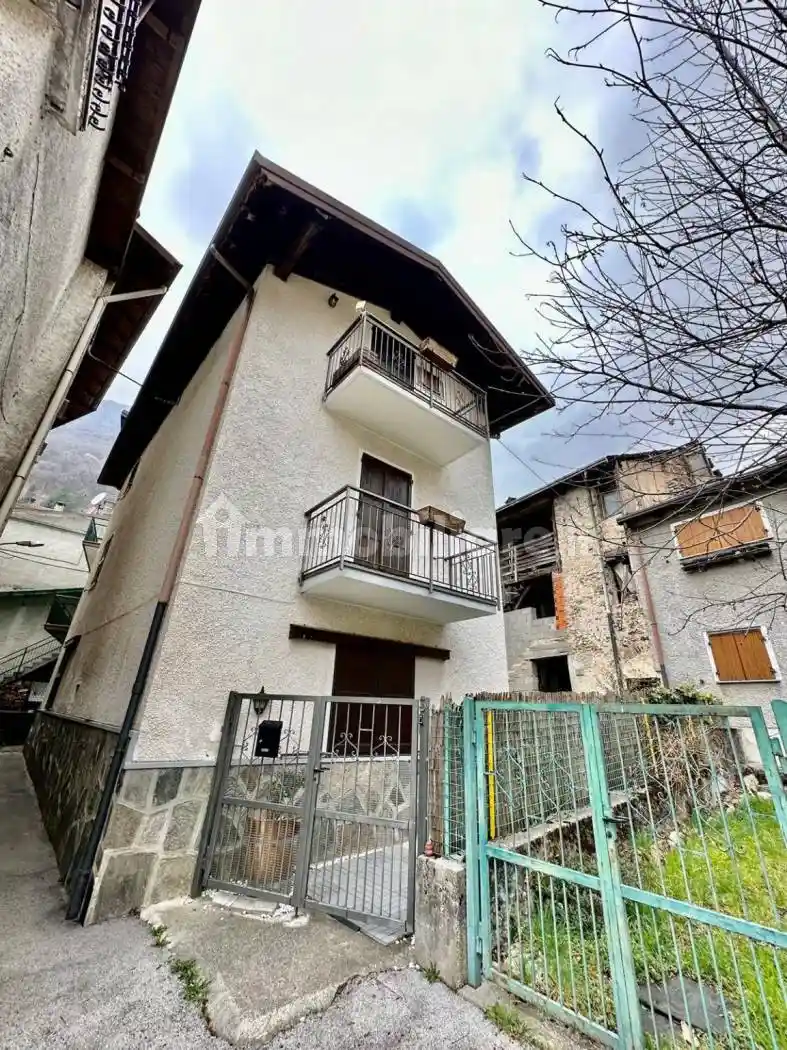 Casa indipendente in vendita a Casargo