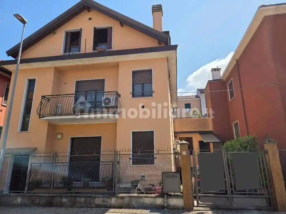 Appartamento in vendita a Rozzano