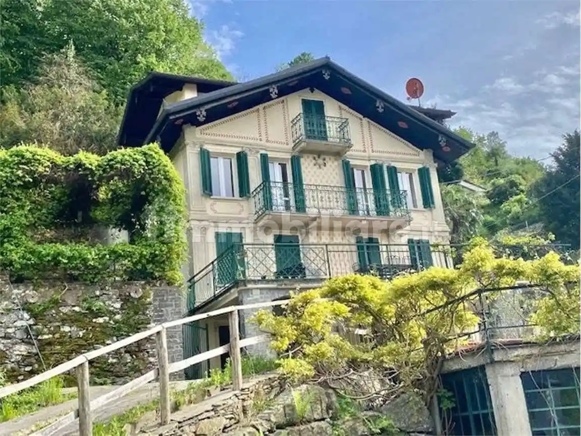 Appartamento in vendita a Tronzano Lago Maggiore