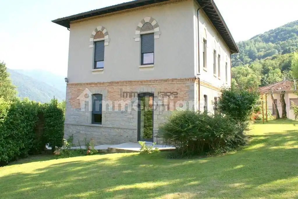 Villa in vendita a Gaverina Terme