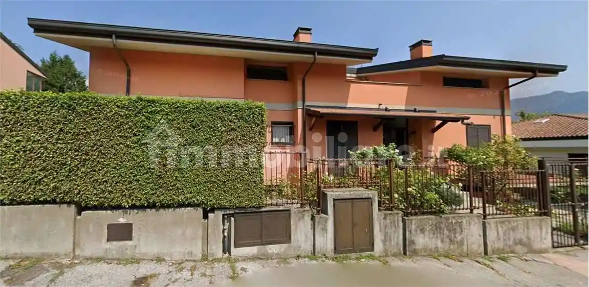 Appartamento in vendita a Valmadrera