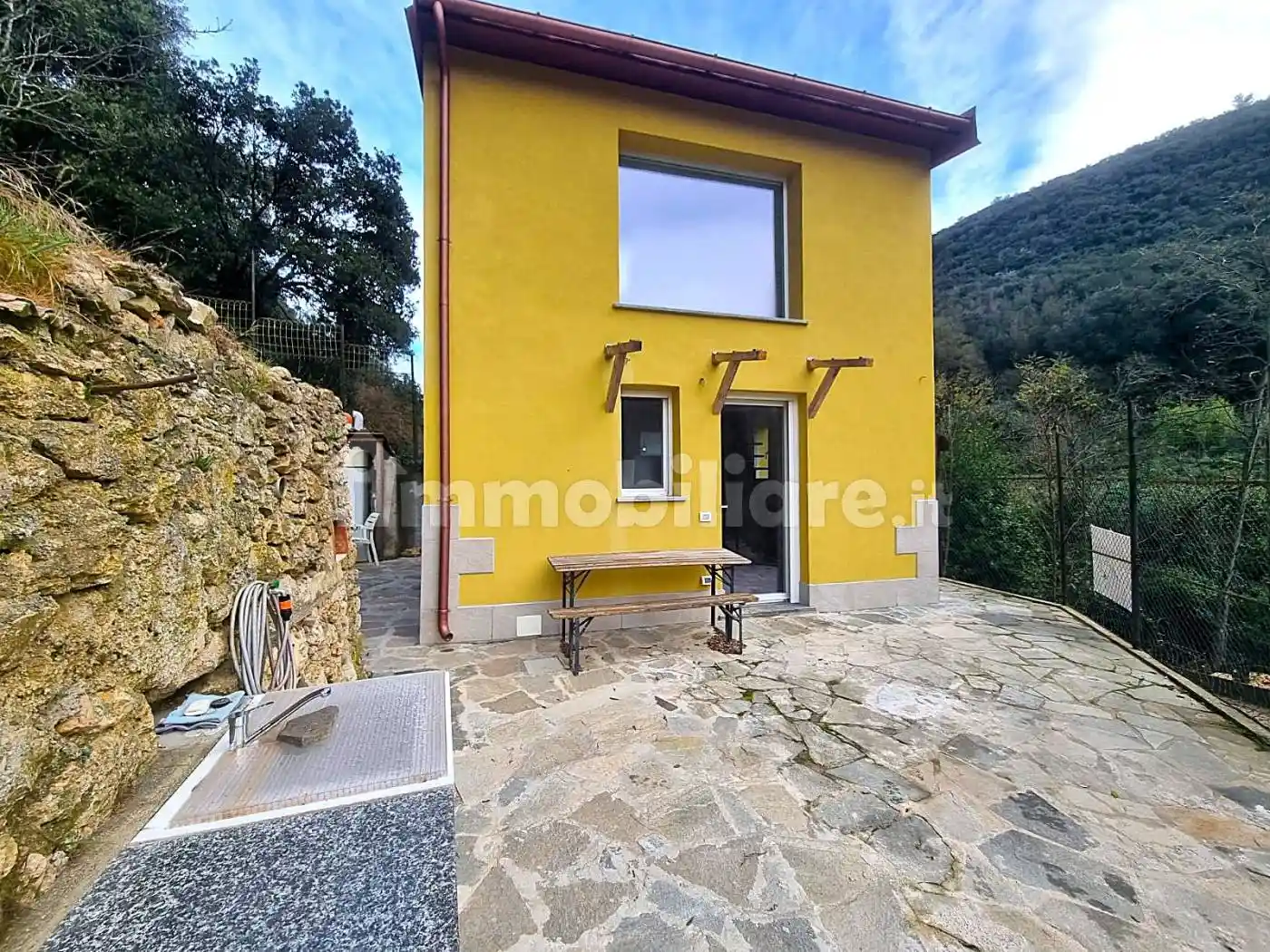 Casa indipendente in vendita a Finale Ligure