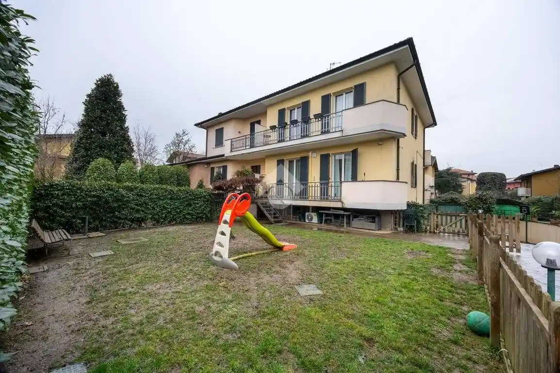 Villa in vendita a Vaprio d'Adda