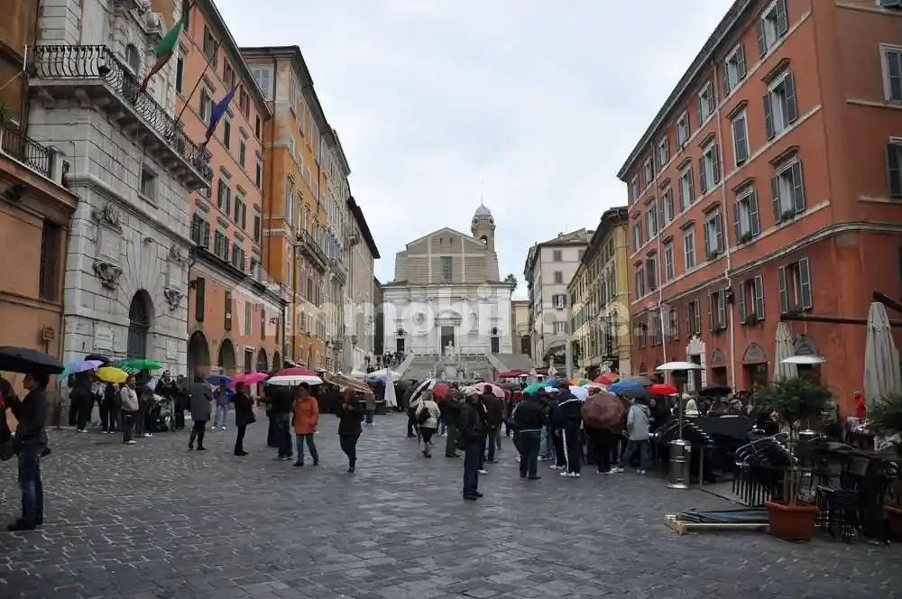 Appartamento in affitto a Ancona