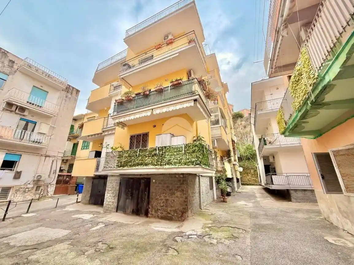 Appartamento in vendita a Pozzuoli