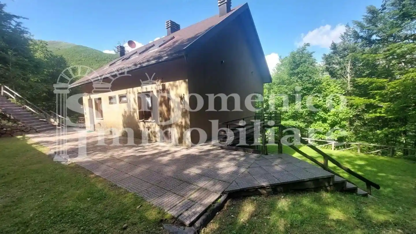 Villetta a schiera in vendita a Castiglione di Garfagnana