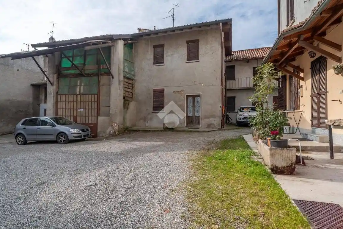 Casa indipendente in vendita a Albiate
