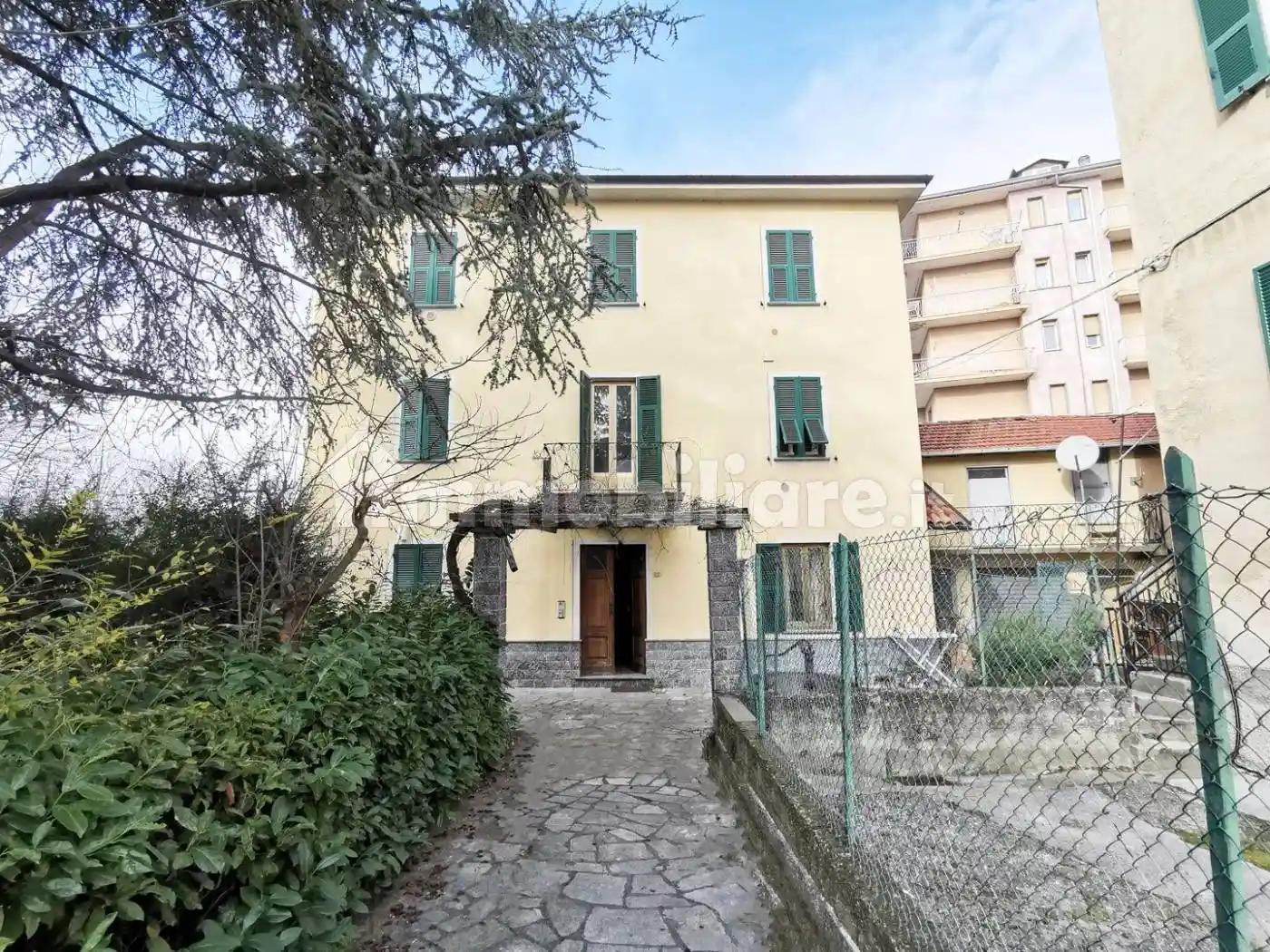 Palazzo - Edificio in vendita a Cairo Montenotte