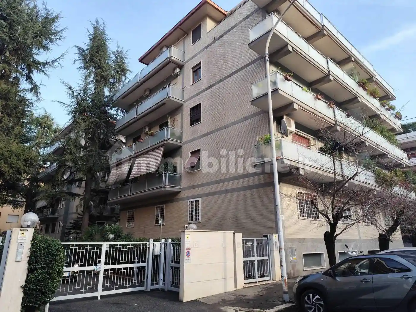 Appartamento in vendita a Roma