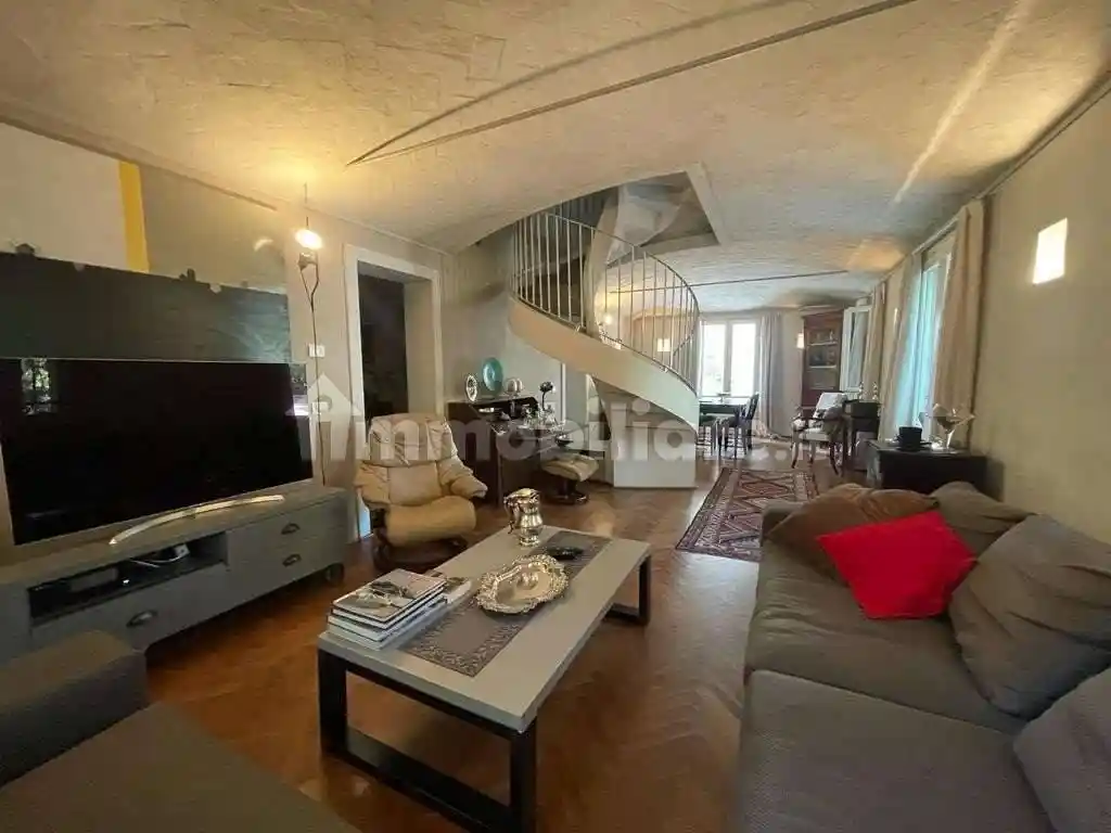 Villa in vendita a Modena