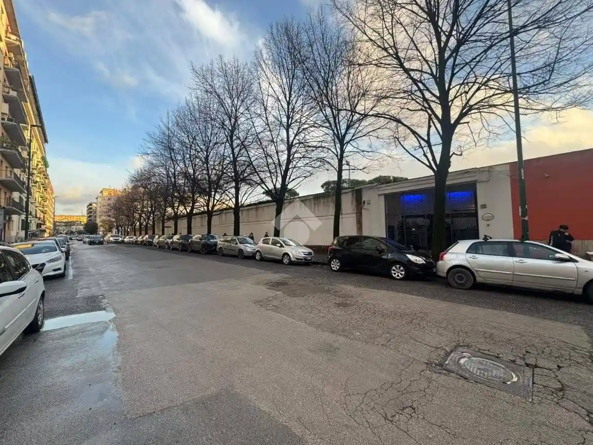 Appartamento in vendita a Napoli