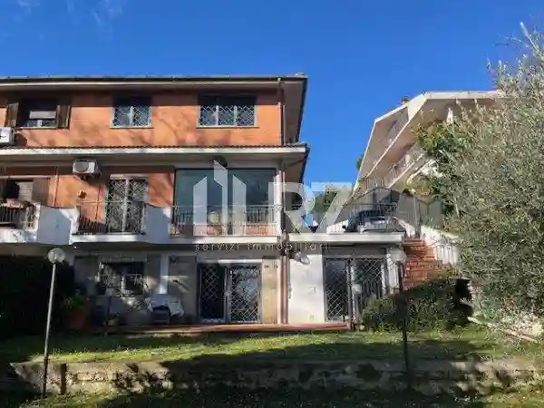 Villetta a schiera - foto 2