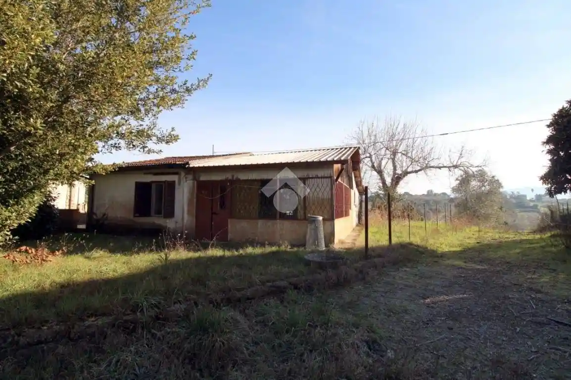 Casa indipendente in vendita a Montopoli di Sabina