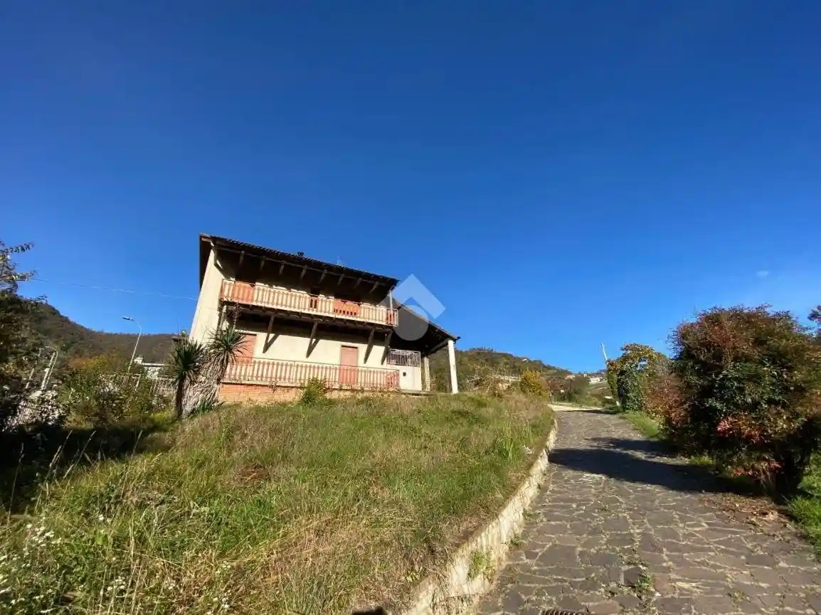 Casa indipendente in vendita a Foresto Sparso