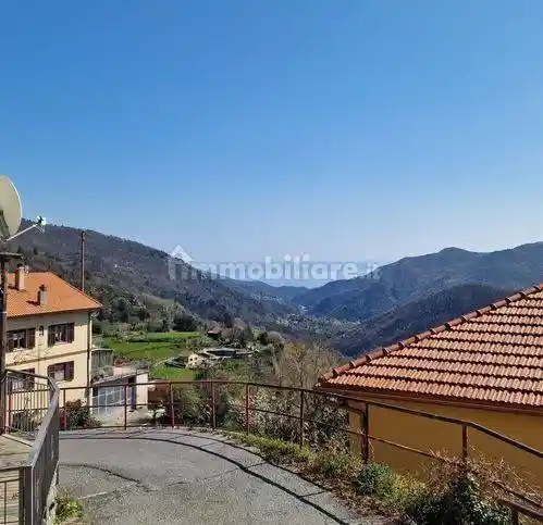 Villa in vendita a Varazze