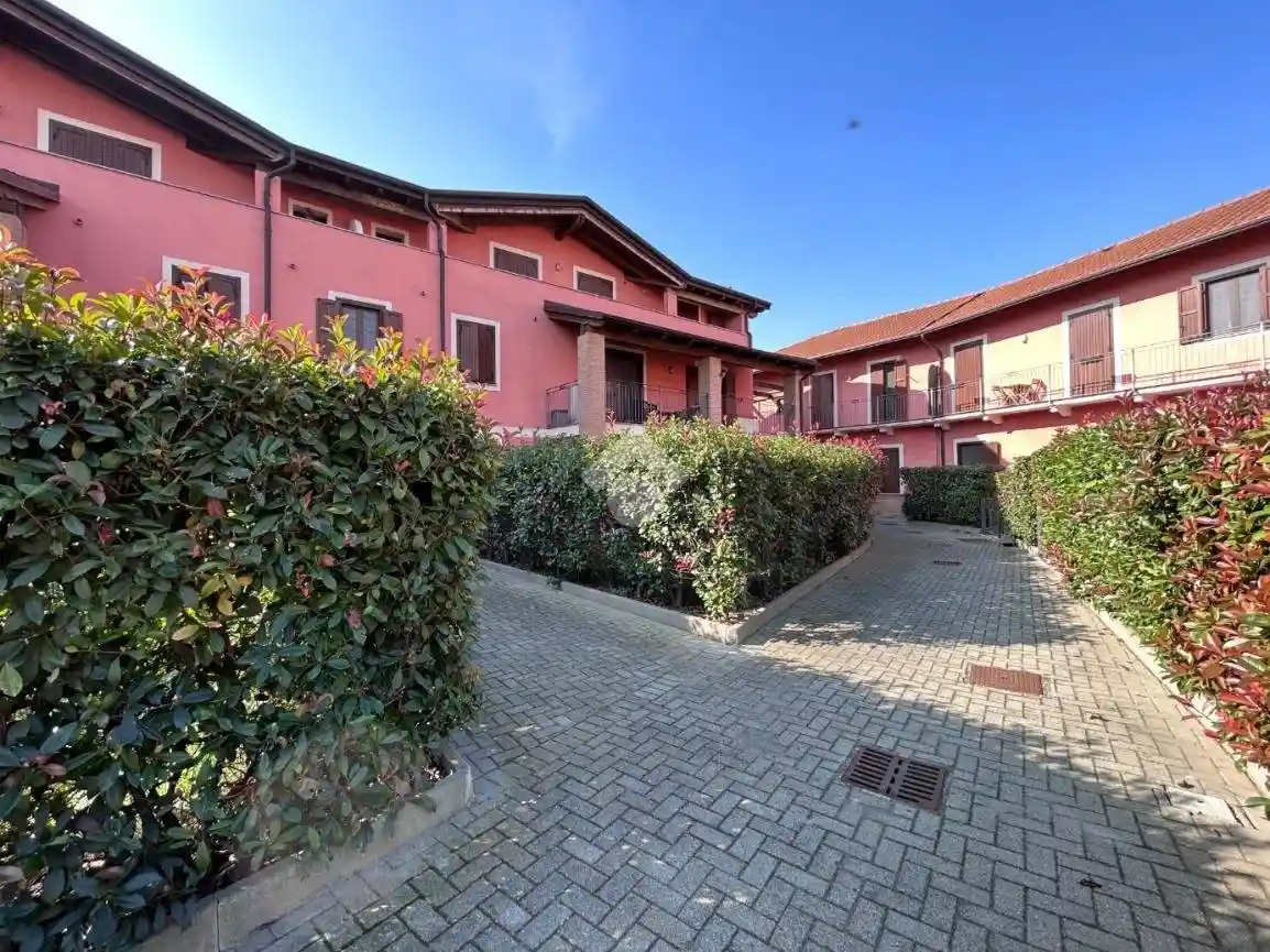 Appartamento in vendita a Tronzano Vercellese