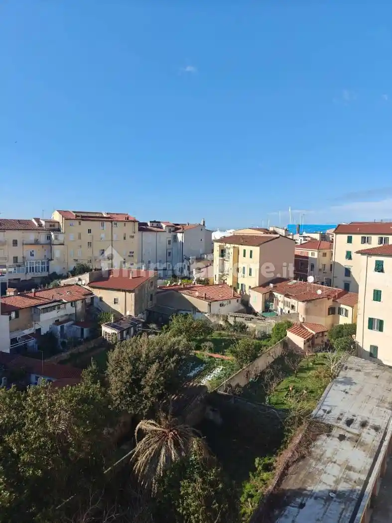 Appartamento in vendita a Livorno