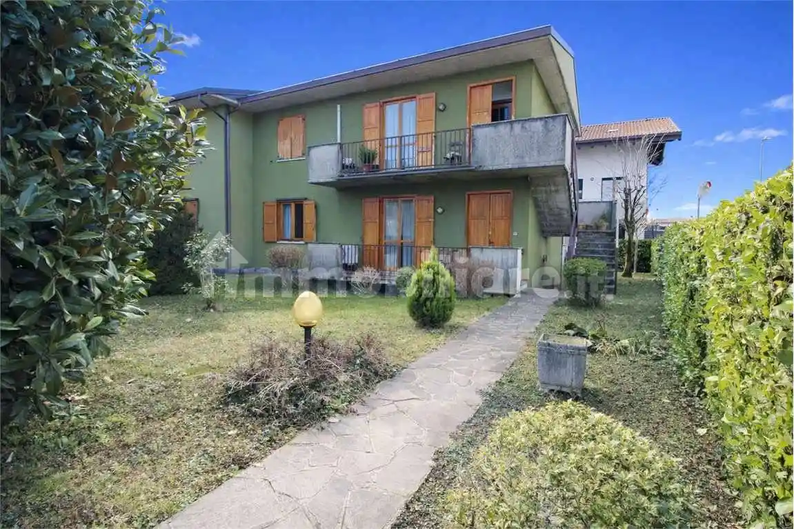 Appartamento in vendita a Osio Sopra