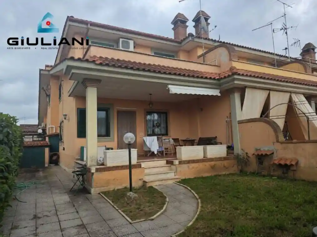 Villa in vendita a Ardea