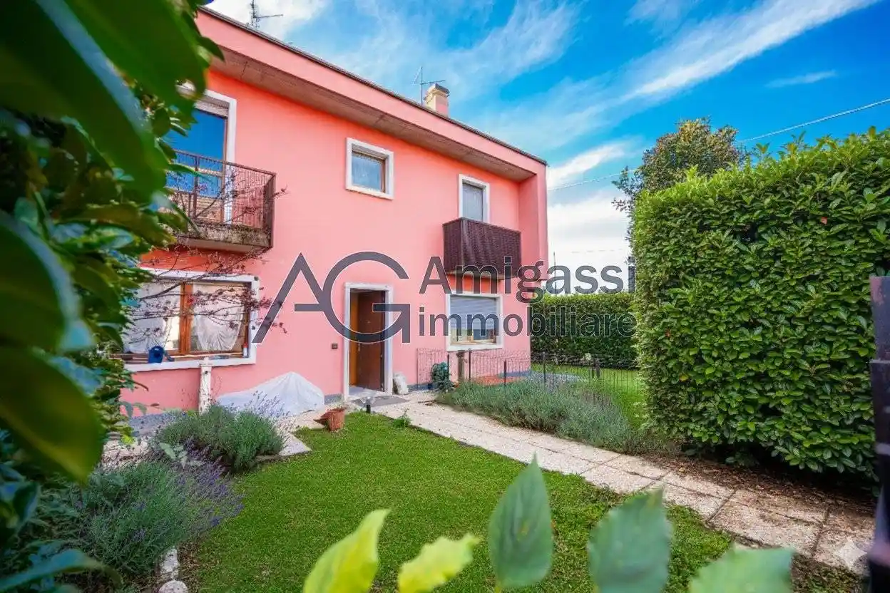 Villetta a schiera in vendita a Grassobbio