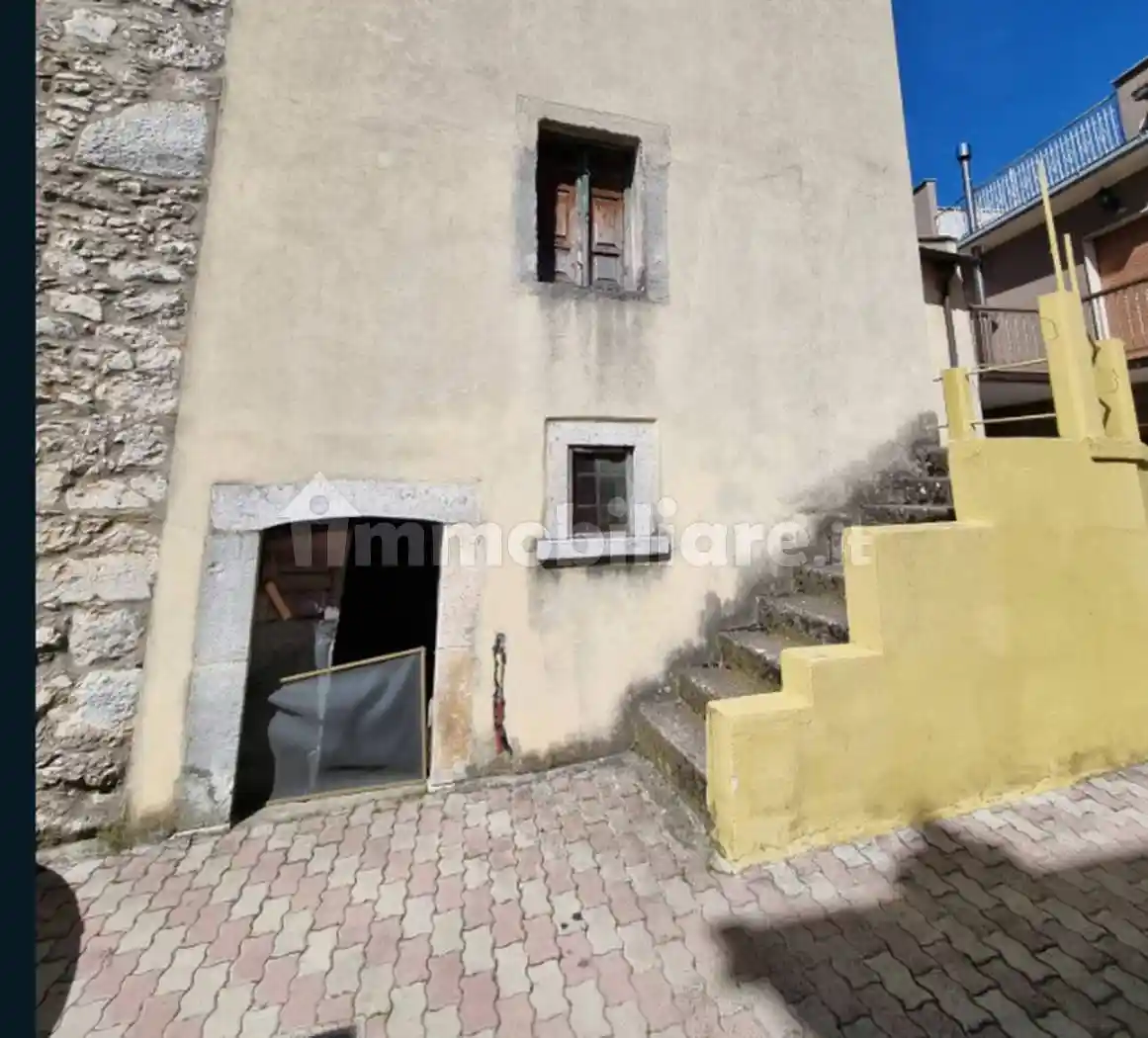 Rustico - Casale in vendita a Capistrello