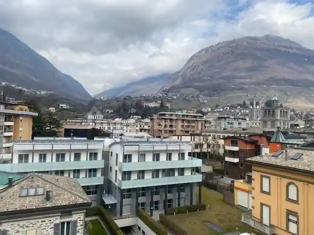 Appartamento in vendita a Sondrio