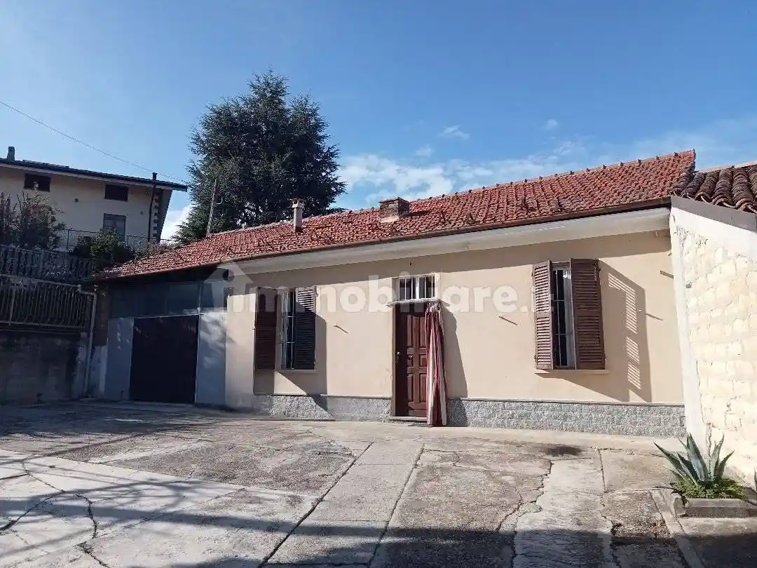 Villa in vendita a Grazzano Badoglio