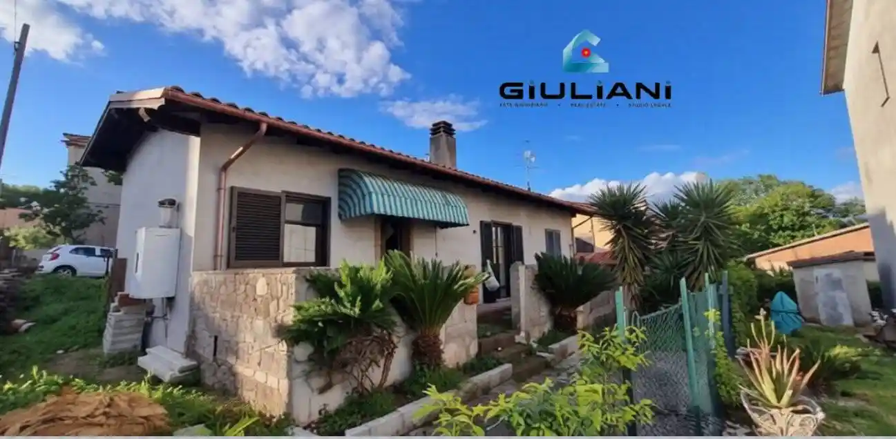 Villa in vendita a Lariano