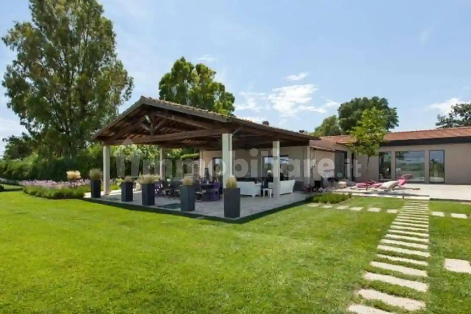 Villa - foto 2