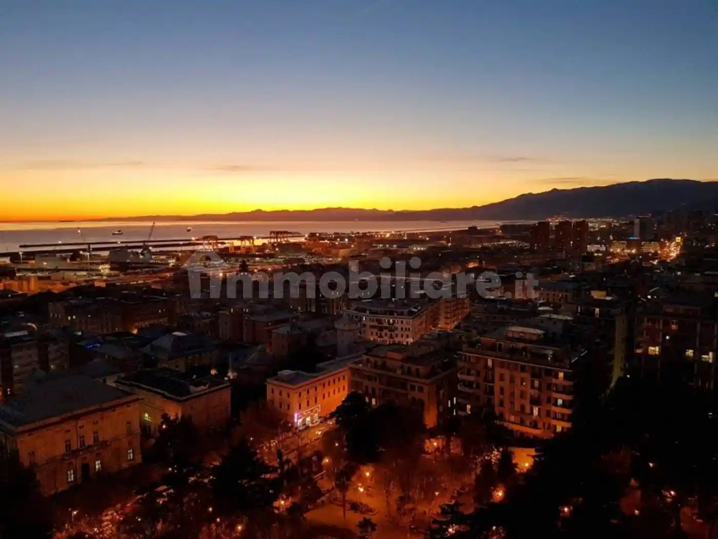 Appartamento in vendita a Genova