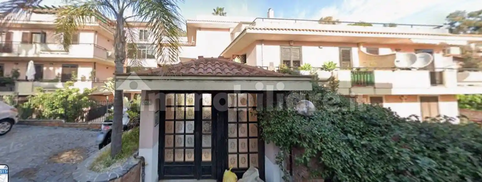 Appartamento in vendita a Aci Castello