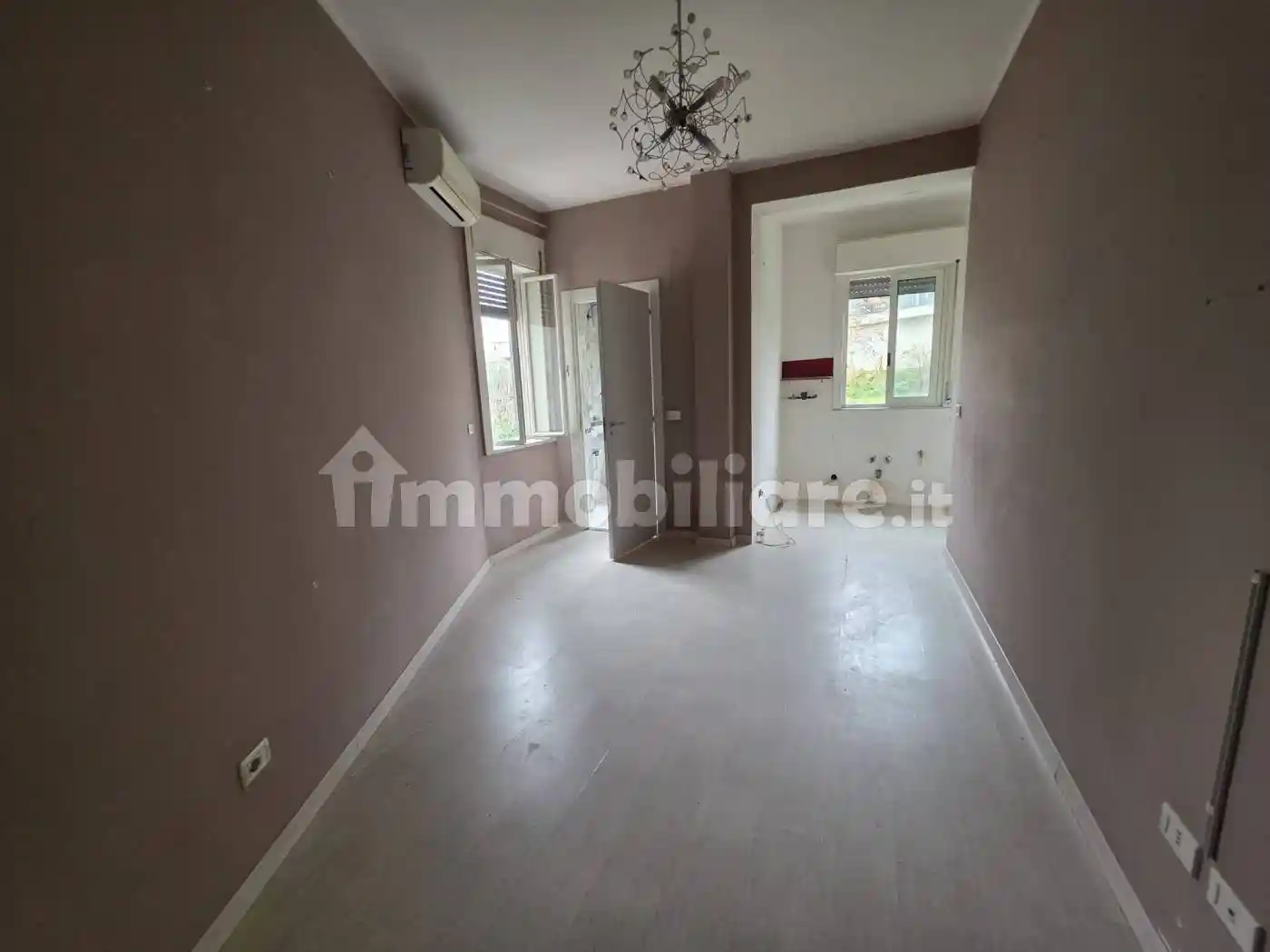 Appartamento in vendita a Napoli