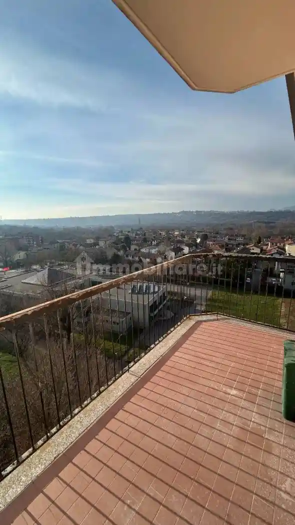 Appartamento in affitto a Veduggio con Colzano