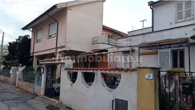 Villetta a schiera in vendita a Nettuno