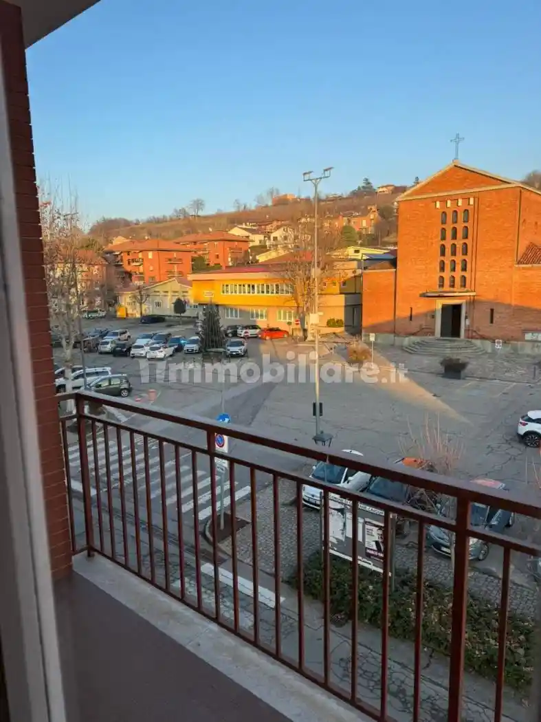 Appartamento in vendita a Grinzane Cavour